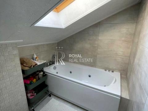 квартира за адресою Шота Руставелі вул., 4