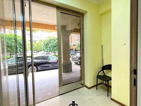 комерційна за адресою Лесі Українки вул., 41