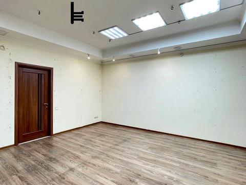 комерційна за адресою Лесі Українки вул., 41