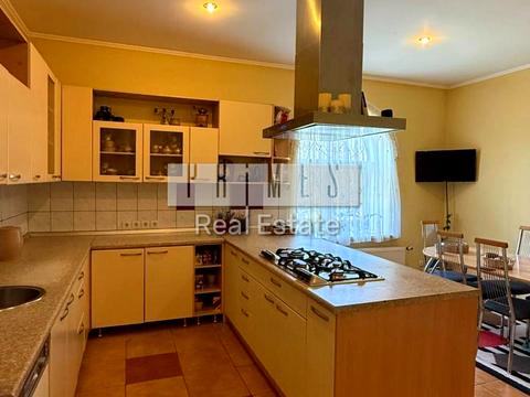 будинок за адресою Травнева, 23