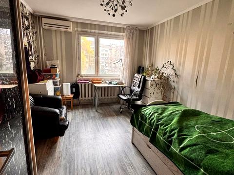 квартира за адресою Тролейбусна вул., 8