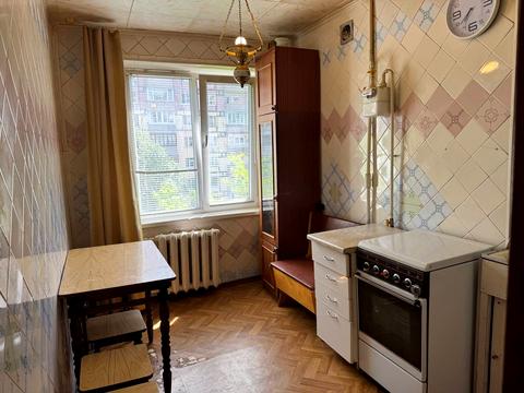 квартира за адресою Юрія Кондратюка вул. (Комунарівська), 5