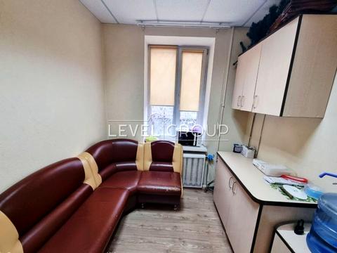 комерційна за адресою Дмитрівська вул., 29