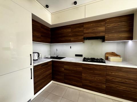 квартира за адресою Макогона вул., 25