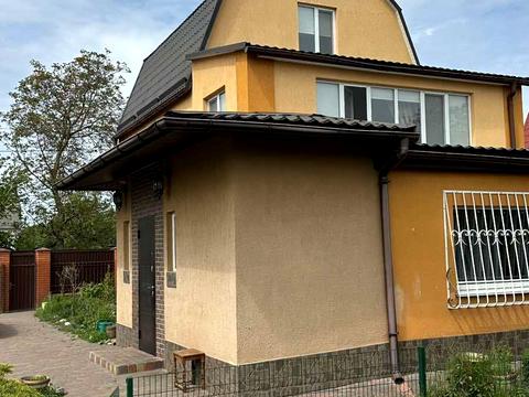 будинок за адресою с. Пухівка, Броварська