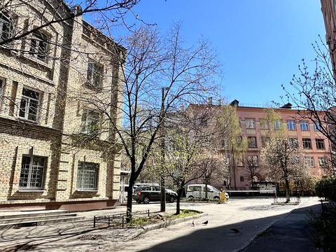 коммерческая по адресу Туровская ул., 24