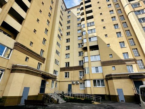 квартира по адресу Віктора Йови ул., 1