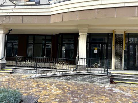 комерційна за адресою Мартинова просп., (вул. Радісна, 4а)