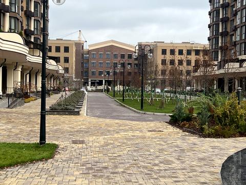 комерційна за адресою Мартинова просп., (вул. Радісна, 4а)
