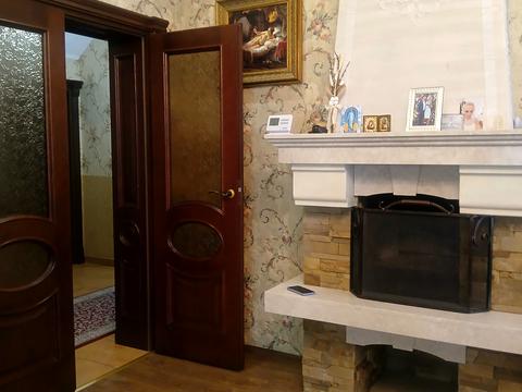 будинок за адресою Євгена Коновальця вул., 23