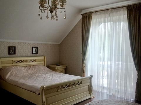 будинок за адресою Євгена Коновальця вул., 23