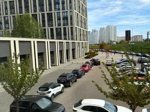 комерційна за адресою Зарічна вул., 2 к1