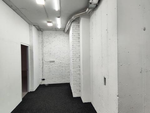 комерційна за адресою Золотоустівська вул., 25
