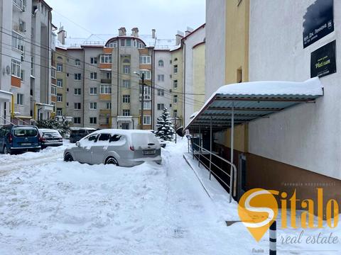 комерційна за адресою Ленона Джона, 16