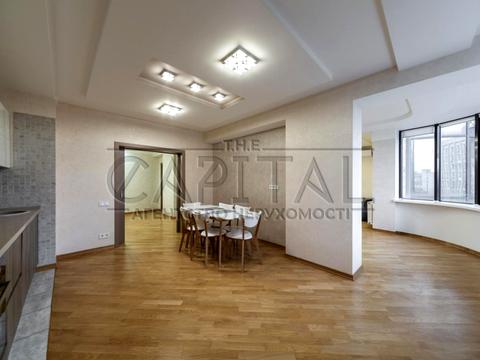 квартира за адресою Старонаводницька вул., 4-В