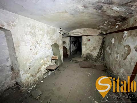 коммерческая по адресу Поповича ул., 8