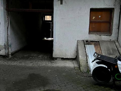 коммерческая по адресу Поповича ул., 8