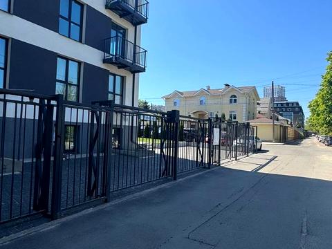комерційна за адресою Ольгерда Бочковського вул., 34б
