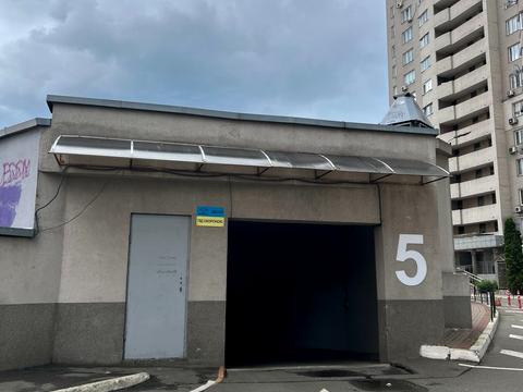 паркомісце за адресою Княжий Затон вул., 21