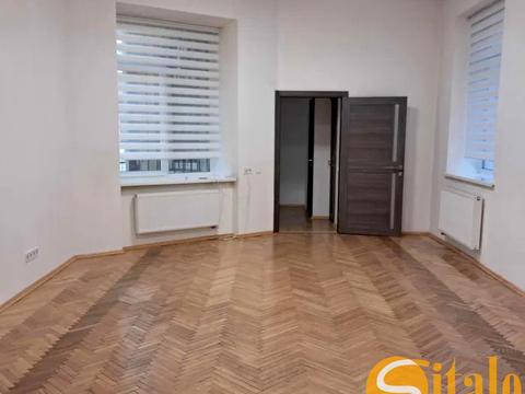 комерційна за адресою Омеляна Поповича вул., 8