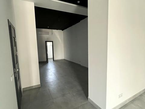 комерційна за адресою Пасічна вул., 8