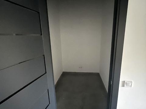 комерційна за адресою Пасічна вул., 8