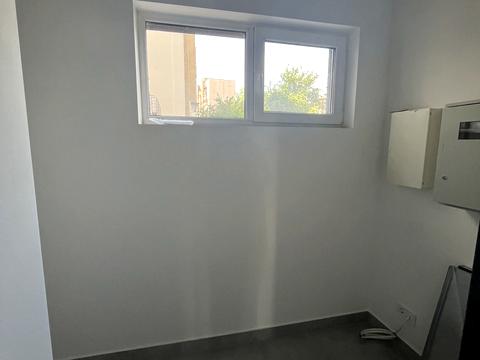комерційна за адресою Пасічна вул., 8