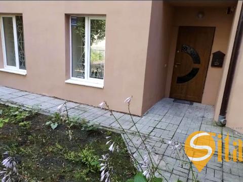 комерційна за адресою Марка Черемшини вул., 1