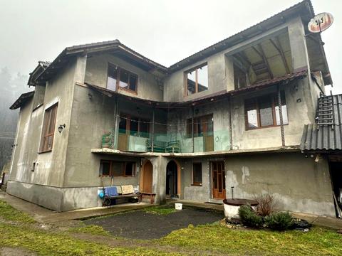 будинок за адресою Центральна