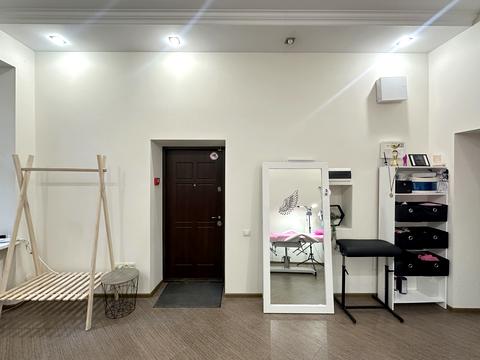 комерційна за адресою Костя Левицького вул. (), 10