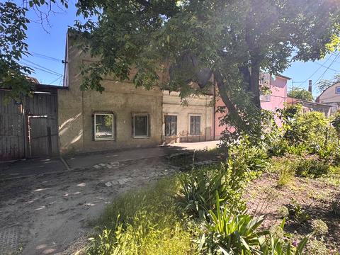 квартира по адресу Строганова ул., 1