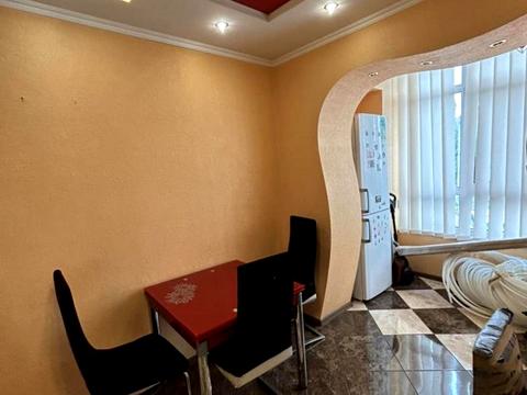 квартира за адресою Володимира Івасюка вул., 7