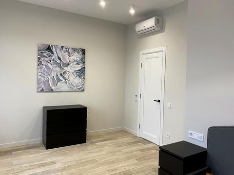 квартира за адресою Паризька вул., 16