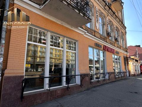комерційна за адресою Верхній Вал вул., 30