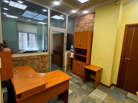 комерційна за адресою Саксаганського вул., 119
