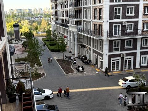 комерційна за адресою Михайла Максимовича вул. (Онуфрія Трутенка), 28-К