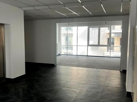 коммерческая по адресу Фізкультури ул., 28