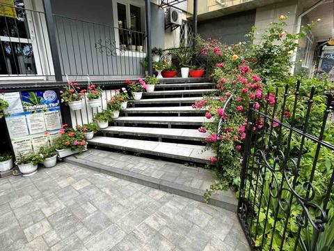 коммерческая по адресу Академика Грушевского ул., 38