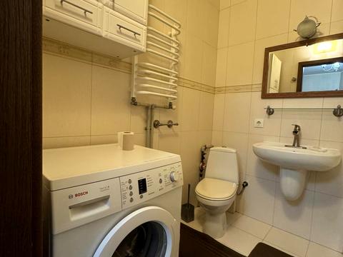 квартира за адресою Тролейбусна вул., 32