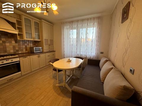 квартира за адресою Тролейбусна вул., 32