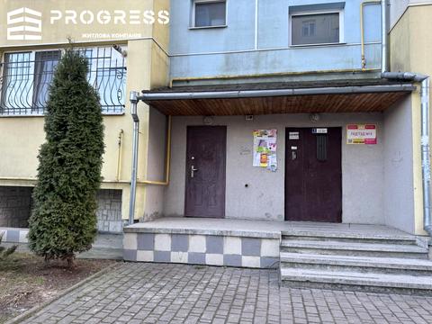 квартира за адресою Тролейбусна вул., 32