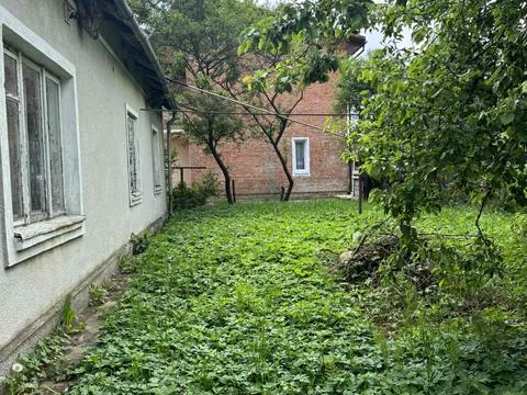 ділянка за адресою Садівницька вул., 38