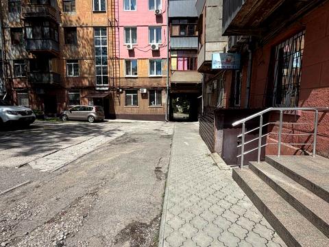 квартира за адресою Михайла Грушевського вул. (Карла Лібкнехта), 15
