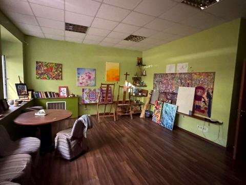 комерційна за адресою Загорівська вул. (Багговутівська), 4
