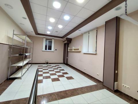 комерційна за адресою Вокзальна вул., 7