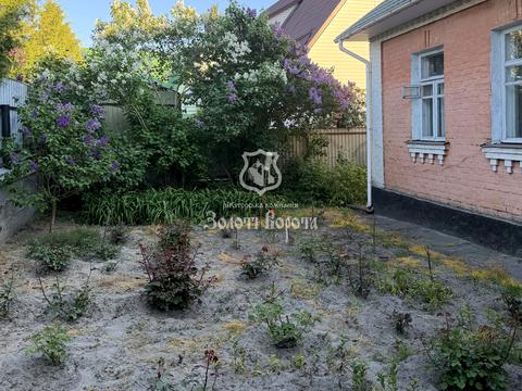 будинок за адресою Леоніда Каденюка вул., 21