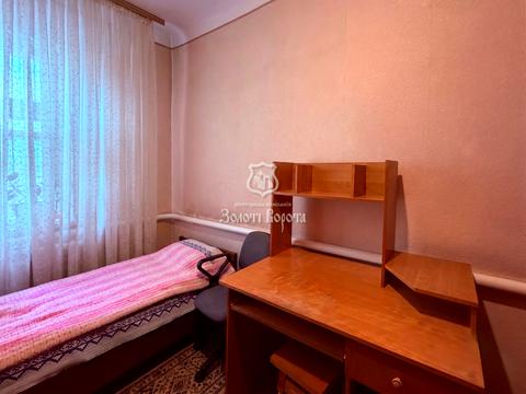 будинок за адресою Леоніда Каденюка вул., 21