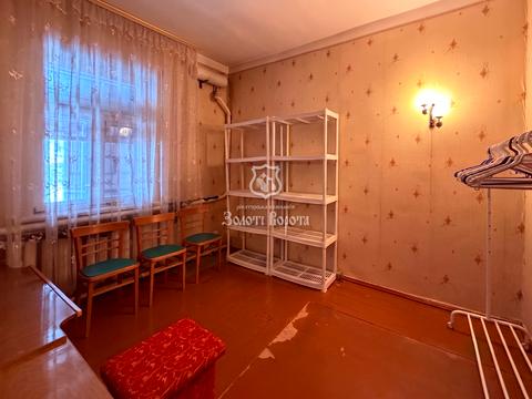 будинок за адресою Леоніда Каденюка вул., 21