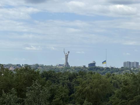 квартира за адресою Раїси Окіпної вул., 10