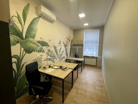коммерческая по адресу Пирогова ул., 3